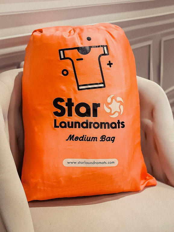 Laundry Luna – Chinatown Dry Cleaning & Pressing Professional dry cleaning with same-day pickup and delivery. Ideal for suits, dress shirts, delicate items—convenient and reliable service. Serving Chinatown, Manhattan, NY 10013, (888) 820‑5862, info@laundryluna.com, Schedule today for hassle-free garment care!