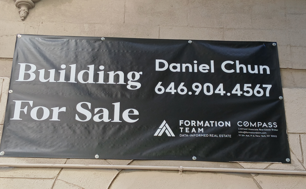 Spacious commercial property available in a prime location. Ideal for offices, training centers, or investment. Well-connected area with easy access to city amenities. Contact : (646) 904 4567.