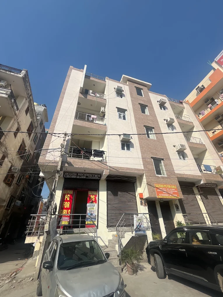 Rooms Available for Boys, Safe and Comfortable Stay, Fully Furnished Rooms, Prime Location, Near Ramphal Chowk, Clean Rooms, Address: kalpana pg, E 576, near Vardman mall, Pocket 2, Block RZ, Dwarka, New Delhi, Delhi, 110077. Phone No. 09811940226