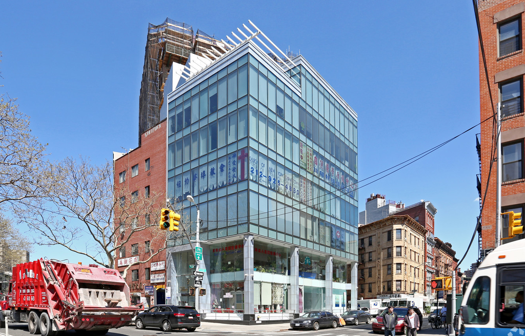 Mixed-Use Corner Property for Sale – Chinatown Investment. Great opportunity to own a mixed-use property in bustling Chinatown at 2 Allen Street, NYC. Suitable for commercial and residential redevelopment. High foot traffic, well-positioned at a strategic junction. Perfect for investors or owner-occupiers seeking visibility and versatility. 2 Allen Street, New York, NY 10002. Asking Price: ~$4,100,000, Broker : Momentum Real Estate LLC – (718) 382‑0001, Email : inquire@momentumrealestate.com