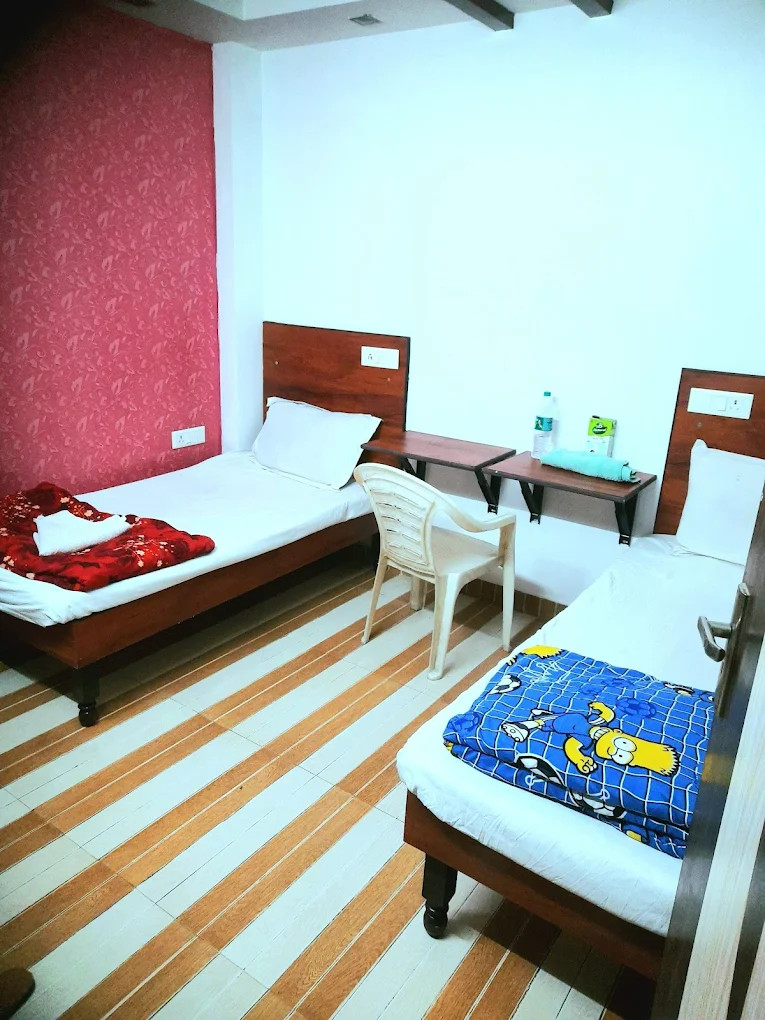 Suman boys pg Rooms Available for Boys, Safe and Comfortable Stay, Fully Furnished Rooms, Prime Location, Near Ramphal Chowk, Clean Rooms, Address: A70, Block A, Sector 8 Dwarka, Dwarka, New Delhi, Delhi, 110077. Phone: 07838386001